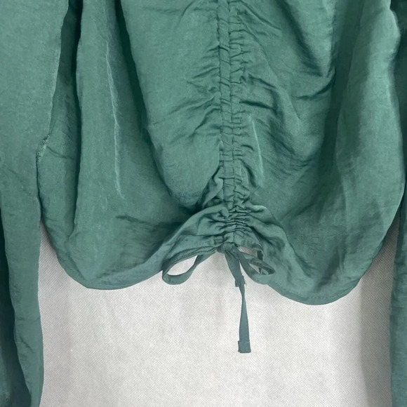 Pink Rose NWT Evergreen Long Sleeve Vneck Drawstring Pull Front Size Small - Picture 4 of 9